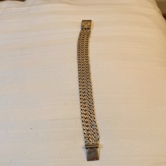 Authentic Gucci silver 8.25 in good condition - Picture 3 of 5